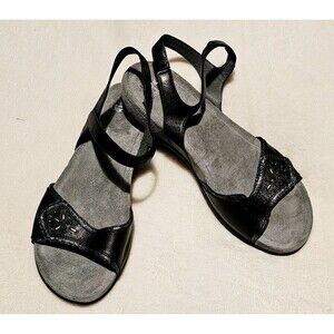 New Dansko Blythe Black Leather Sandals Size 40  US 9.5 $129 Flats